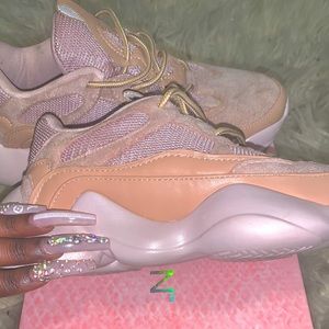 Comfy baby pink runners